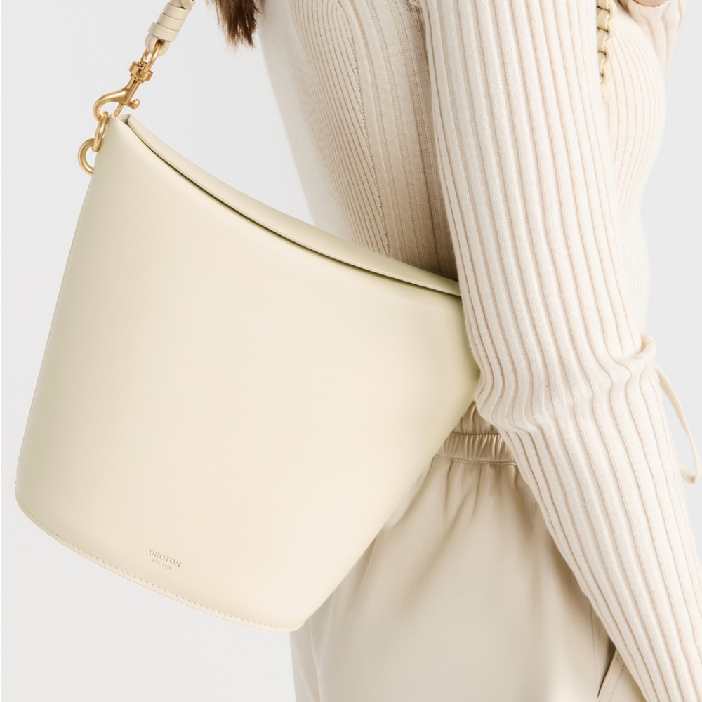 NWOT OROTON Brie Bucket Bag In French Vanilla